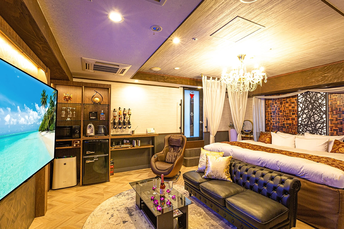 Room & Suites