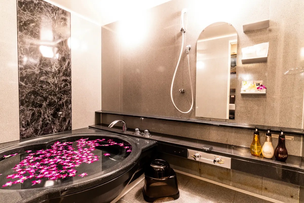 Bathroom with bubble bath